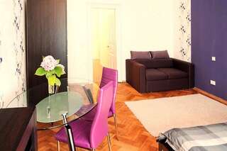 Апартаменты Apartment in the centre of Lviv Львов Апартаменты Делюкс: Дудаева, 5-6